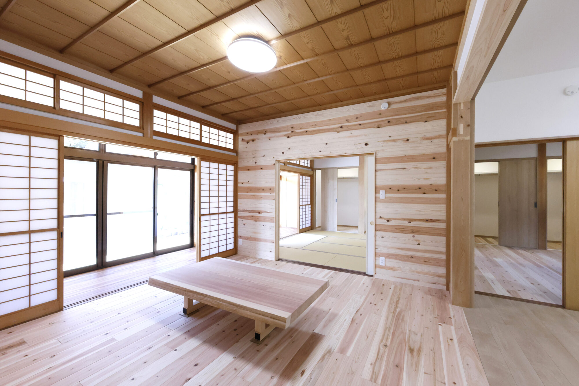 中古住宅リノベーションの和モダンのリビング